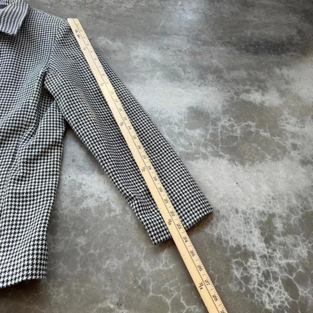 Vintage 90's Wool Houndstooth pattern back and white boxy fit zip up suit jacket
